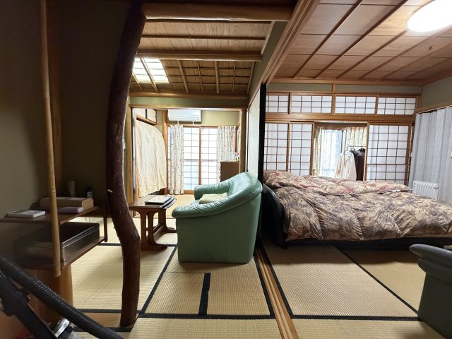 北谷町北谷2丁目（賃貸併用住宅）の和室|和室4帖＋水屋約3帖＋和室8帖＋広縁♪