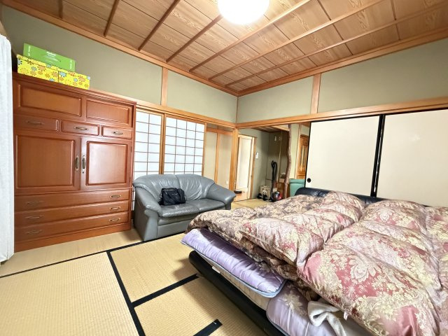 北谷町北谷2丁目（賃貸併用住宅）の和室|和室8帖＋広縁♪