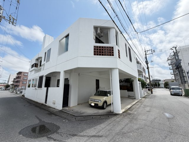 北谷町北谷2丁目（賃貸併用住宅）の前面道路含む現地写真|※北東側公道6m♪北西側公道6m♪