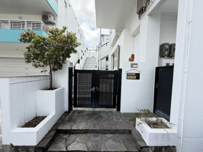 【エントランス】 | 北谷町北谷2丁目（賃貸併用住宅） | 2階側エントランス♪
