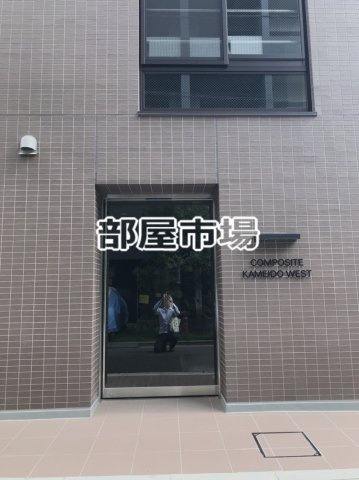 コンポジット亀戸ウエストのエントランス
