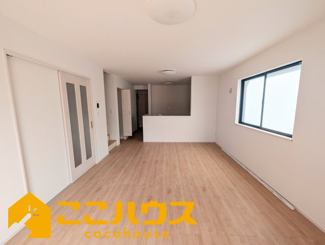 うるま市江洲2108番　新築戸建て　全10棟　H号棟の居間・リビング|LDK19.75帖