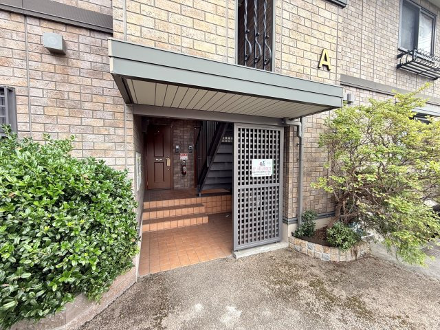 【エントランス】 | コンフォヴェール A棟