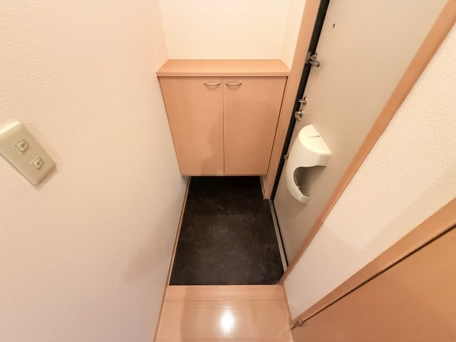 【玄関】 | コンフォヴェール A棟