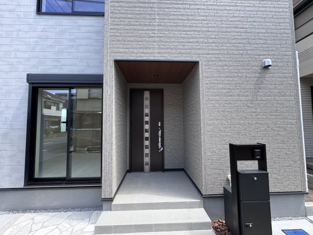 松戸市栄町７丁目新築戸建のエントランス|エントランス・玄関ポーチ