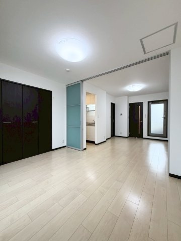 フジパレス清水丘Ⅱ番館の居間・リビング