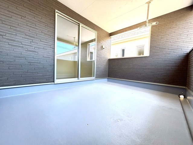 静岡市葵区岳美第3　全3棟のバルコニー|急な天候の変化も安心のインナーバルコニー完備