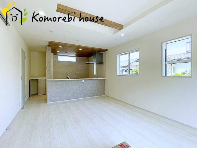 桶川市坂田　新築一戸建て　01の居間・リビング|使いやすい居間です