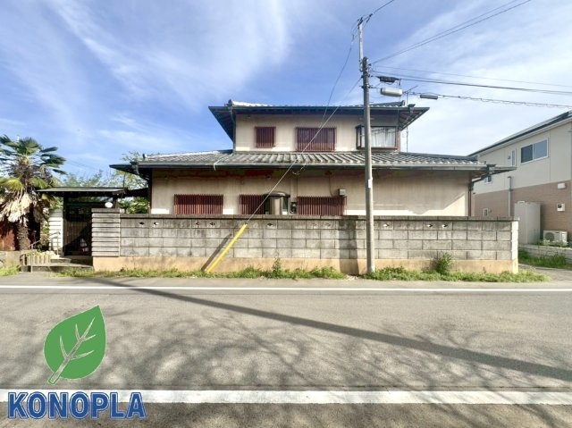 【中古戸建】太田市藪塚町の外観|■外観｜庭付き一戸建てならお子様やペットが走り回っても大丈夫！伸び伸びと遊び、過ごすことができます♪