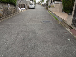 【前面道路含む現地写真】 | 川西市水明台2丁目8の11　中古一戸建て