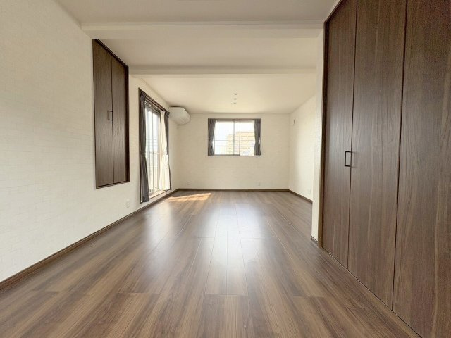 大庄北１丁目戸建ての居間・リビング|ゆったり過ごせる居間です