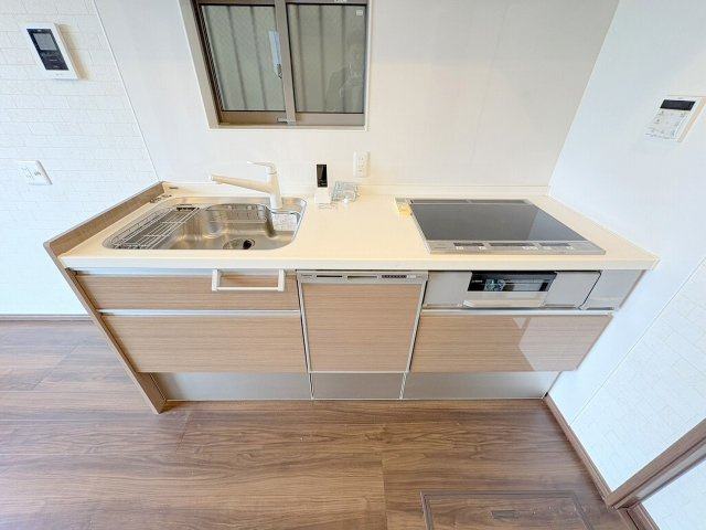 大庄北１丁目戸建てのキッチン|コンパクトなキッチンで掃除もラクラク
