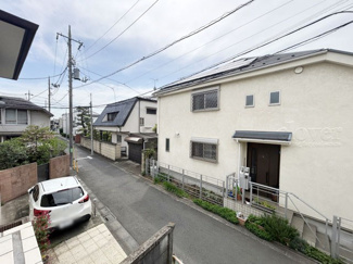 【展望】 | 眼前に広がる空の雄大さと、このお部屋の自慢の一つである「眺望」をご覧ください。毎日、この景色を独り占めできる新生活に夢が広がります。～即日のご見学可能～　お問合せはお気軽にどうぞ。
