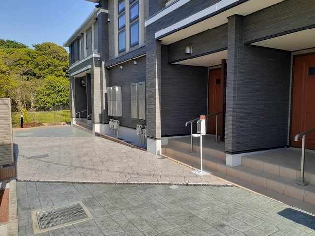 パイン　グリーンのエントランス