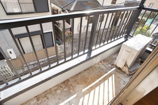 月見山ヒルズのバルコニー|※掲載の室内写真は、同建物・同間取りの号室を参考写真として掲載しております。