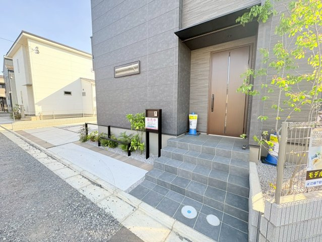 日高市原宿　新築分譲　JR川越線『高麗川駅』徒歩7分　【高麗川小学区】の玄関