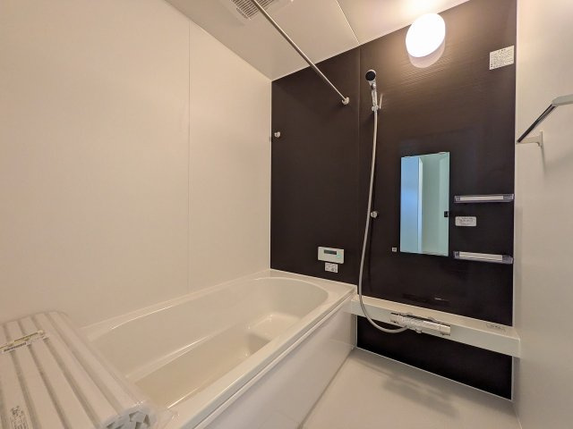 八王子市　長房町　新築一戸建て　６期の浴室|～のびのびくつろげるバスルーム　１日の締めくくりに癒やしのバスタイムを～