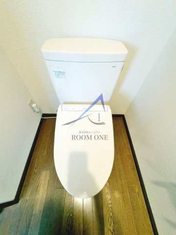 小形ビルのトイレ|トイレです。