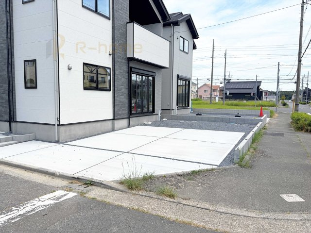 龍ケ崎市松ケ丘4期　新築戸建て　1号棟の駐車場|カースペースは2台お停めいただけます♪