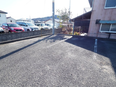【駐車場】 | 中古戸建　本内字上台 | ★内覧予約で新米2kg★　駐車場は月3000円で二区画借りております。