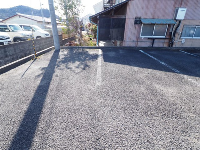【駐車場】 | 中古戸建　本内字上台 | ★内覧予約で新米2kg★　駐車場は月3000円で二区画借りております。