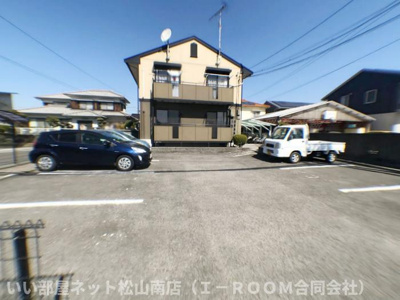 【駐車場】 | フローラルコート
