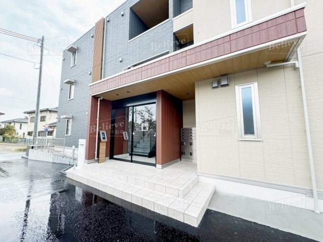 アルカンジュ東合川のエントランス|オートロック付きのエントランス☆