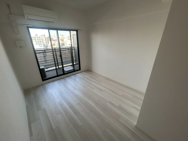 S-RESIDENCE難波大国町Tresの洋室