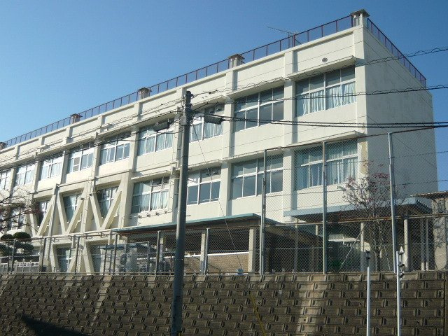 レジデンスＫ　Ⅱの周辺|畑賀小学校まで300m