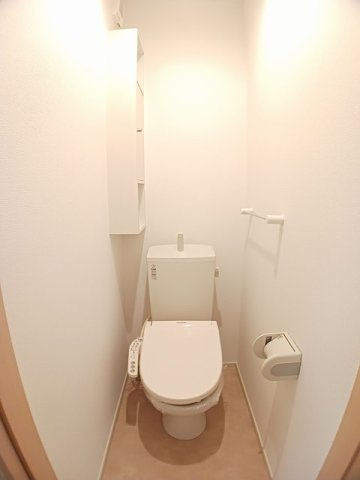 ヴィラ・コンフォートのトイレ|落ち着いたトイレです
