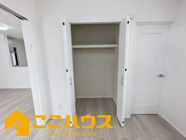 うるま市江洲2108番　新築戸建て　全10棟　I号棟の収納|洋服が多い方でも安心の収納力