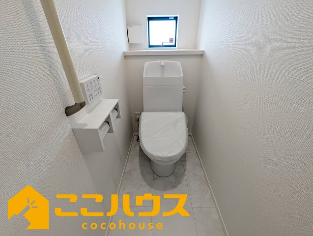 うるま市江洲2108番　新築戸建て　全10棟　I号棟のトイレ|高機能トイレ
