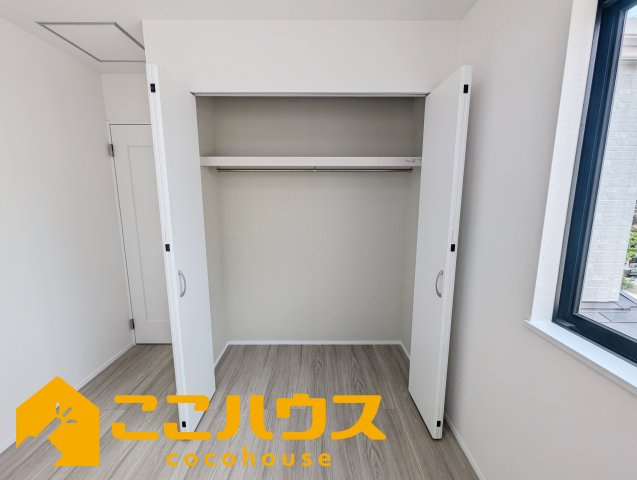 うるま市江洲2108番　新築戸建て　全10棟　I号棟の収納|洋服が多い方でも安心の収納力