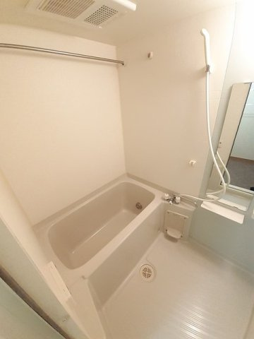カーサ　セレノ　Ａの浴室|日々の疲れを癒すお風呂付です