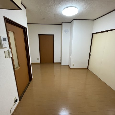 №１福盛ハイツA棟の居間・リビング