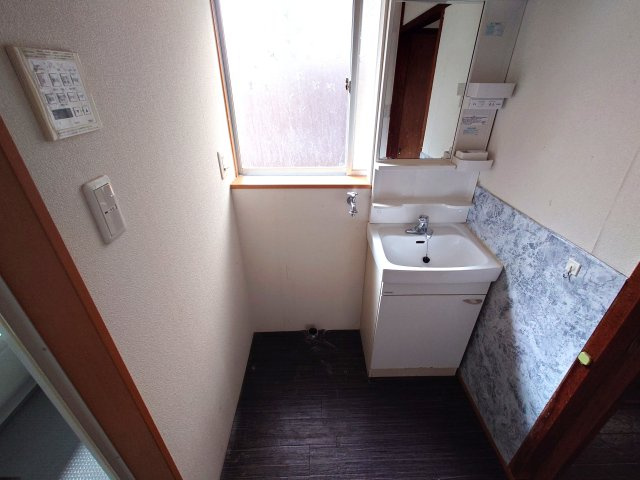 西宮貸家の洗面所