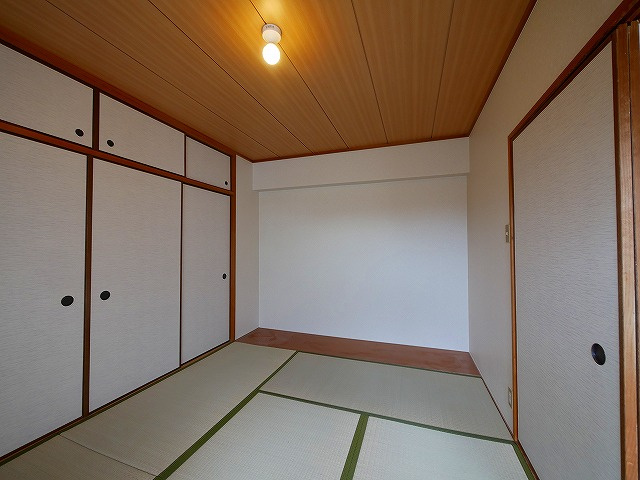 メゾンニュー大宮の和室