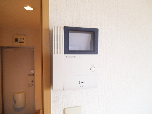 アルファビアのセキュリティ|モニタ付きのインターホンです