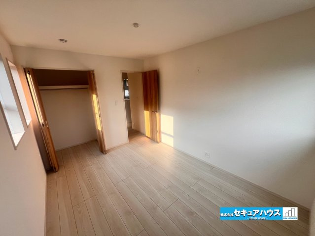 【完成】名古屋市南区砂口町　全7棟のその他|【洋室イメージ】
◆広々とした居住空間は日々の暮らしを彩り、心のやすらぎと満足感を与えてくれます。通風と採光を考慮した設計は子供たちはのびのび育ち、家族でくつろぎと団らんを生み出します。