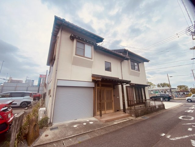 安城市今本町一丁目戸建て