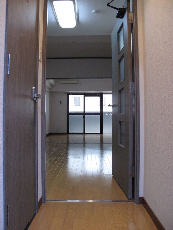 ロイヤル神屋の玄関