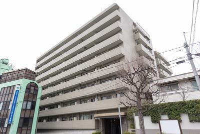【外観】 | 高田馬場パーク・ホームズ | 鉄筋コンクリート造のがっちりとした建物。