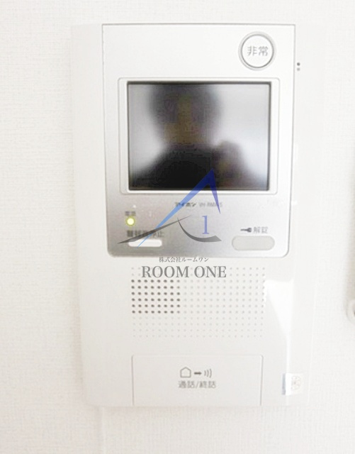 ベルク経堂壱番館のセキュリティ|モニター付きインターホンです。