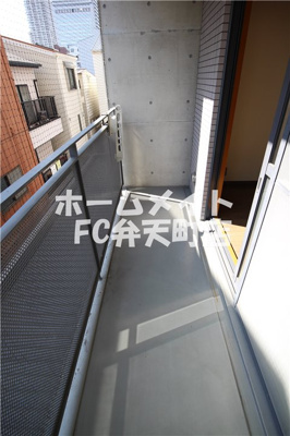 【バルコニー】 | ガーデン弁天町 | 陽当たり良好なバルコニーです