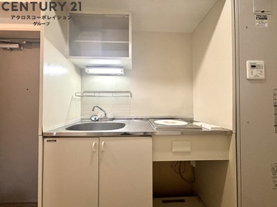 壁付けキッチンでスペースを有効活用☆