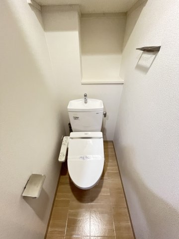 アークグラン大阪WESTのトイレ|コンパクトで使いやすいトイレです