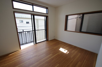 【洋室】 | 【仲介手数料無料！！】多摩市和田　リフォーム済み中古戸建て　2699万円 | 南側洋室5.5帖