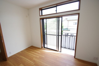 【洋室】 | 【仲介手数料無料！！】多摩市和田　リフォーム済み中古戸建て　2699万円 | 南側洋室5.5帖