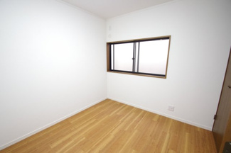 【洋室】 | 【仲介手数料無料！！】多摩市和田　リフォーム済み中古戸建て　2699万円 | 2階洋室4.1帖