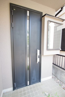 【玄関】 | 【仲介手数料無料！！】多摩市和田　リフォーム済み中古戸建て　2699万円